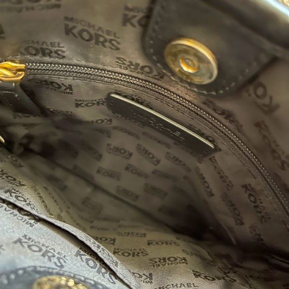 GUC Michael Kors Crossbody bag - Picture 2 of 5